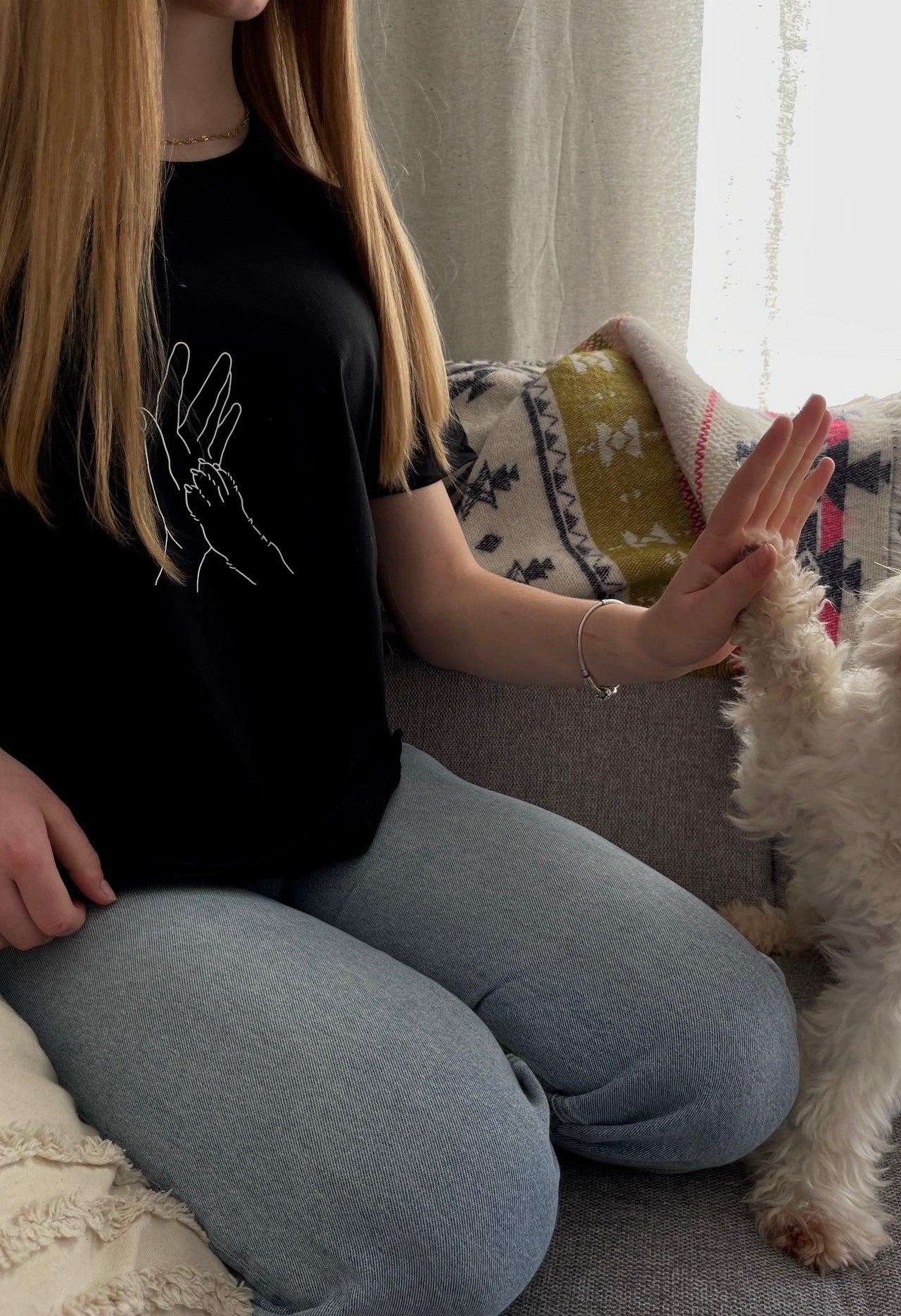 schwarzes T-Shirt "best pawtners" bedruckt mit kurzem Arm