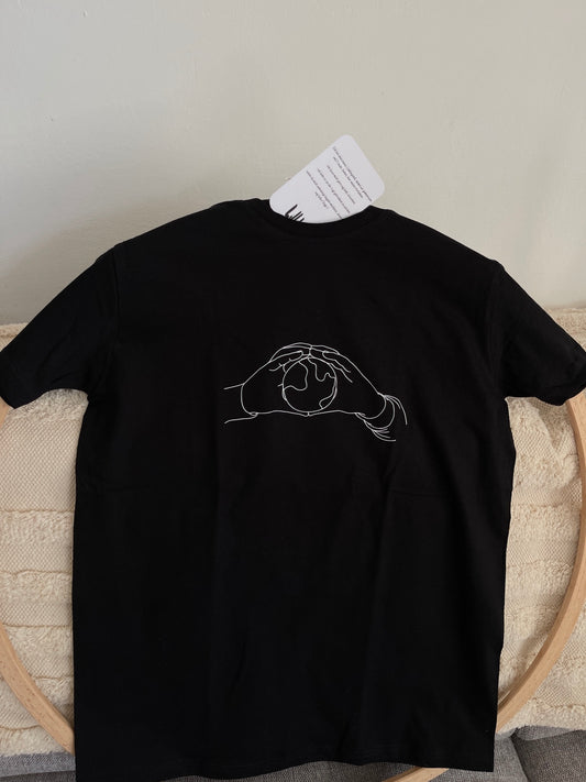 schwarzes T-Shirt "schöne Welt" bedruckt mit kurzem Arm